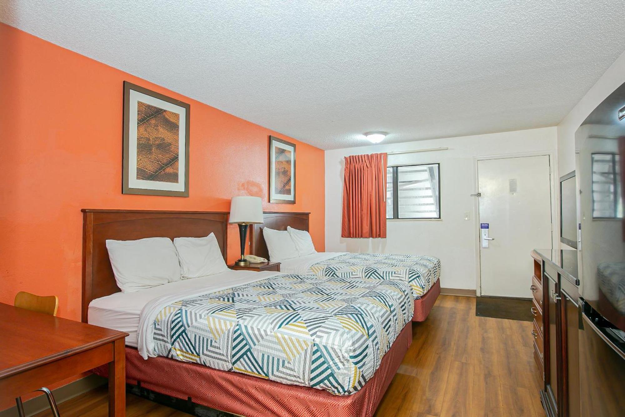 Hotel 6-dayton, Oh -